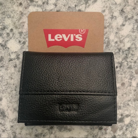NWT Levi’s wallet - Picture 1 of 5
